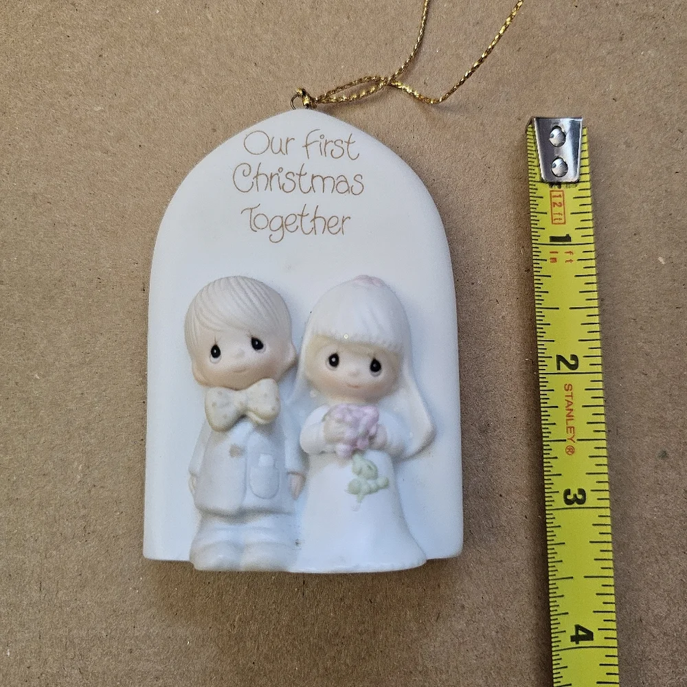 Precious Moments™ 1982 "Our First Christmas Together" Ornament #E-2385 - Picture 11 of 12
